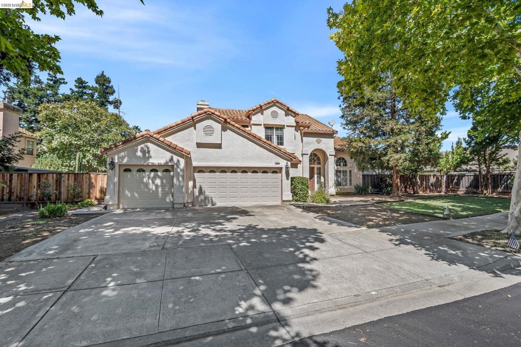 1281 Sea Vista Dr