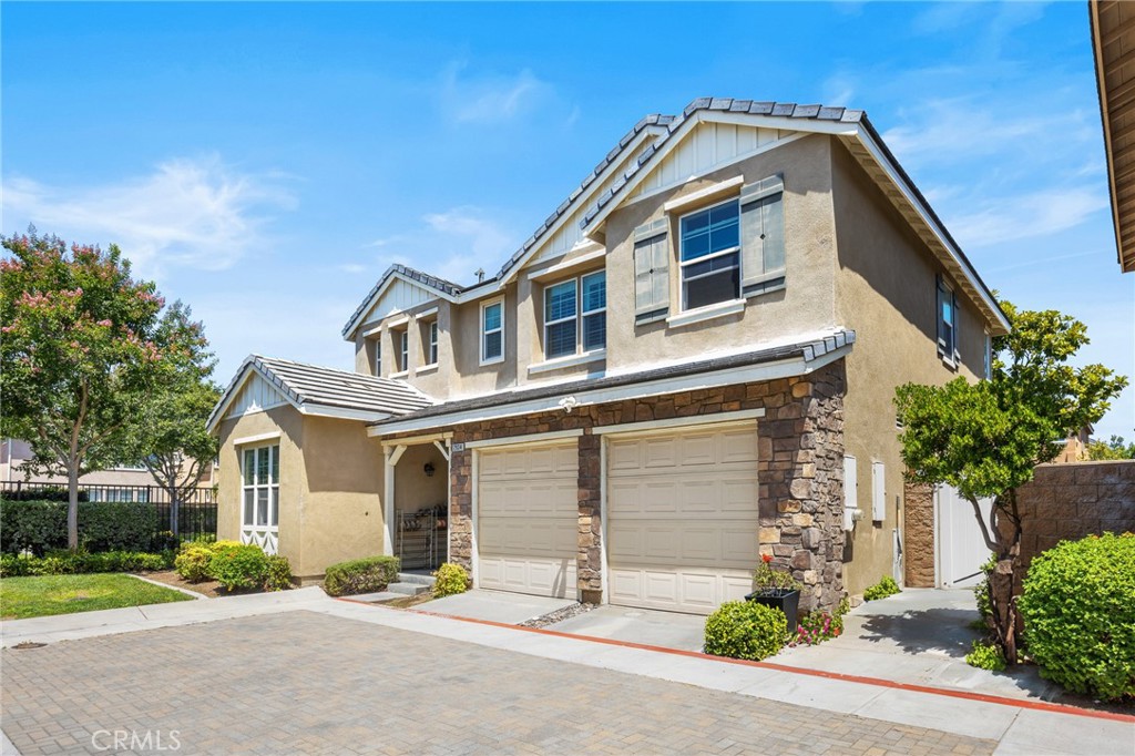 2934 S Via Belamaria