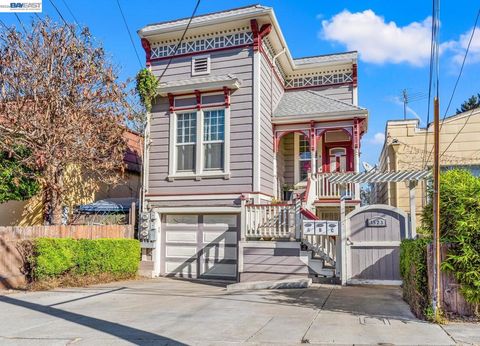 Photo of 1523 Lincoln Ave Ave, Alameda, CA 94501 (MLS # 41135853)