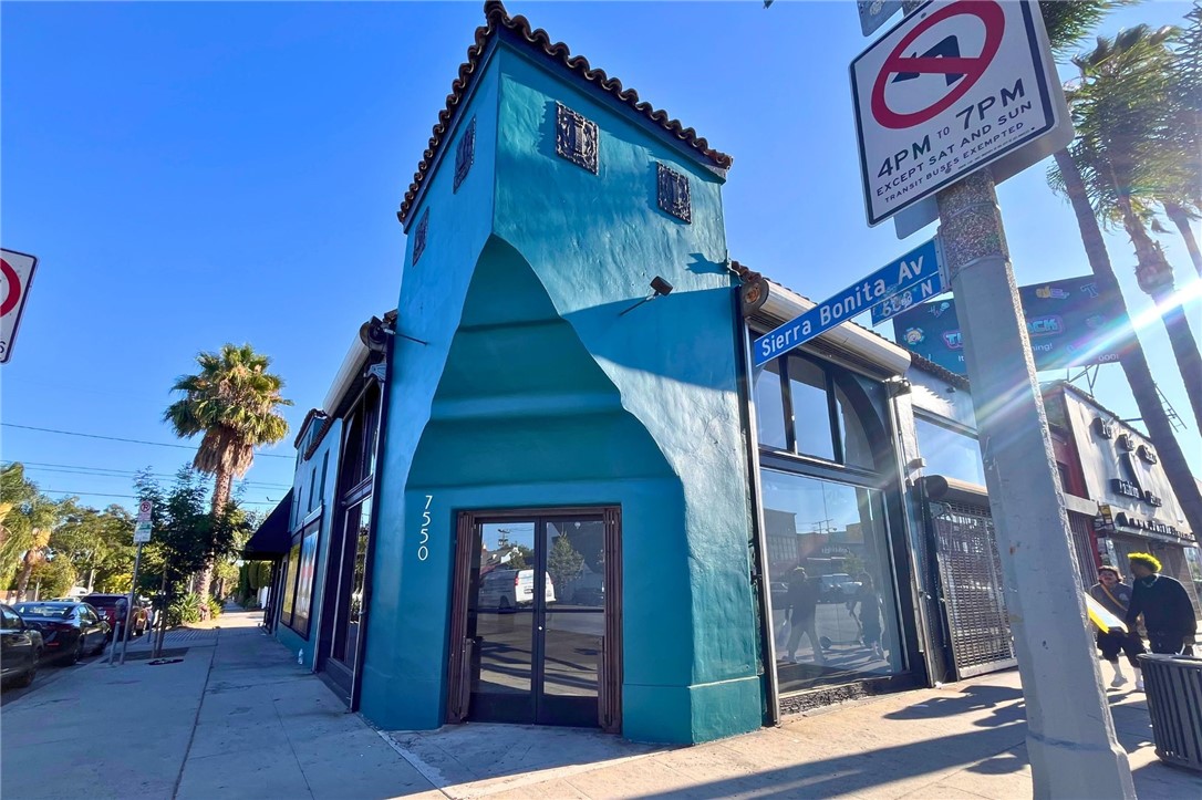 For lease on iconic Melrose Ave—this light-filled, street-level storefront offers the perfect opportunity for creatives, content producers, and entrepreneurs to plant their flag in a space that truly inspires. This storefront boasts incredible visibility and foot traffic, surrounded by some of the trendiest shops, eateries, and art walls that draw both locals and tourists alike. Inside, you'll find an open and versatile layout with high ceilings, polished concrete floors, and oversized front windows—creating the ideal backdrop for a photography studio, content creation hub, showroom, boutique, or creative workspace. The space is a true blank canvas that invites you to bring your vision to life, whether you're filming, hosting pop-ups, displaying your brand, or collaborating with other artists. If you’ve been searching for a location that combines exposure, energy, and endless creative potential, this is your chance to claim a spot on one of LA’s most sought-after commercial corridors. Now available—schedule a private tour and see how your next project comes to life on Melrose.