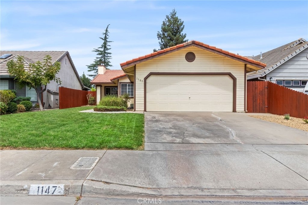 1147 Pelican Court