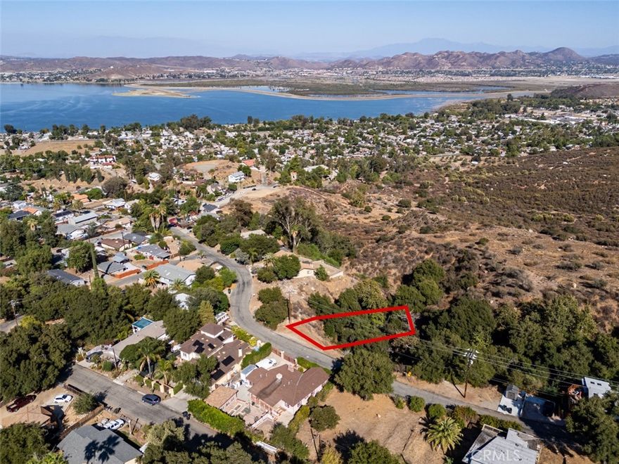 Building site opportunity with views of Lake Elsinore.