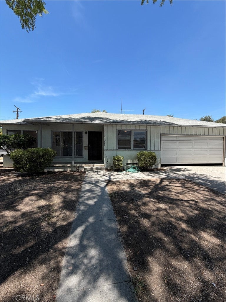 408 E 18th