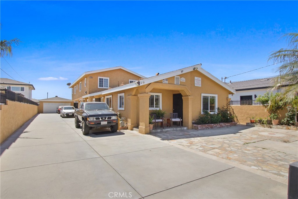 3668 W 109th Street
