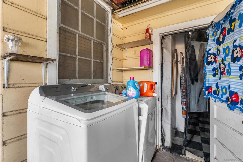 Lemon Grove - Residential Income
