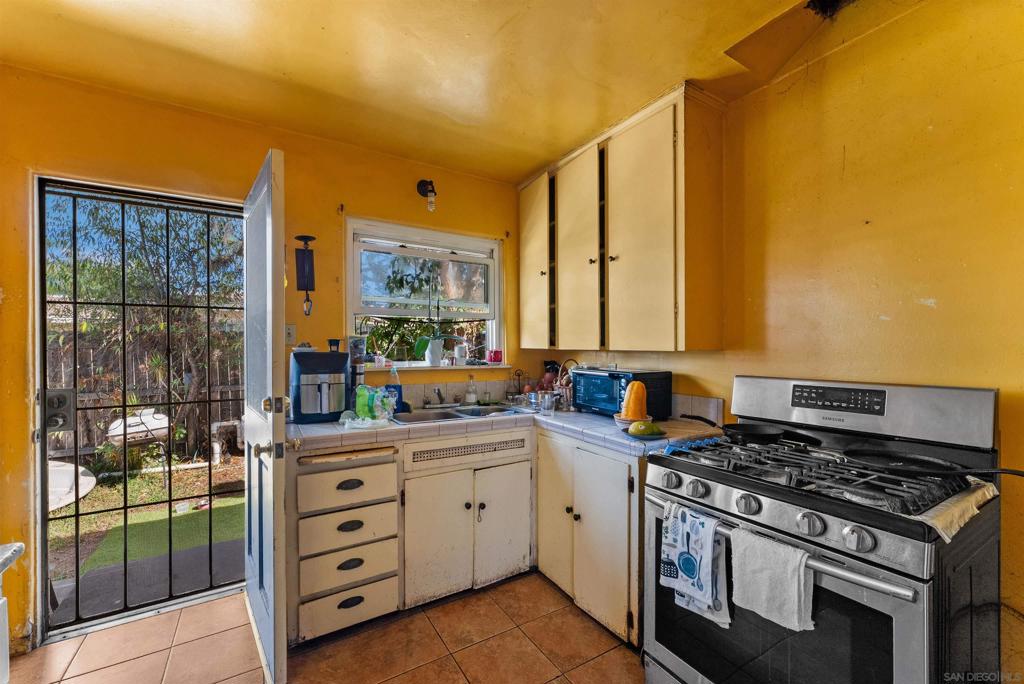 Lemon Grove - Residential Income