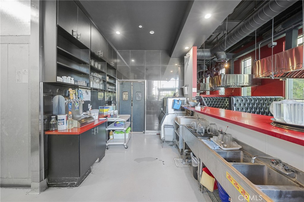 1088 S Baldwin Avenue