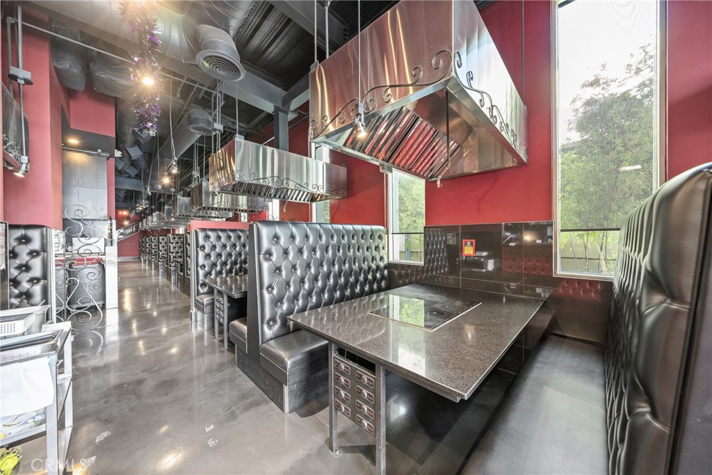 1088 S Baldwin Avenue