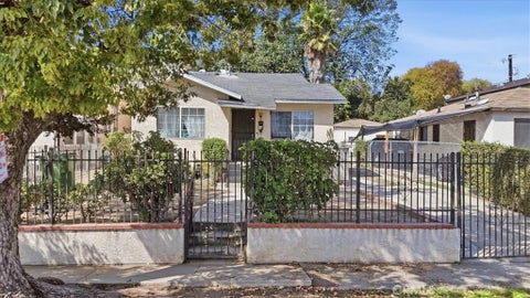 Photo of 2821 N Hollister Avenue, Los Angeles, CA 90032 (MLS # MB26206053)