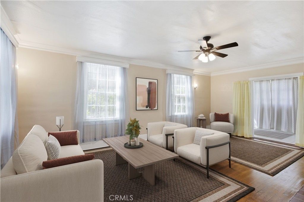 Photo of 428 S Hoover St, Los Angeles, CA 90020 (MLS # BB26062550)