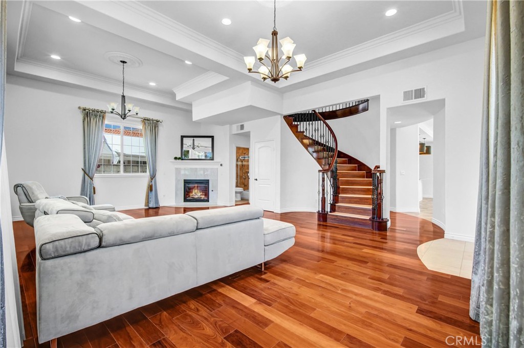 4902 Willmonte