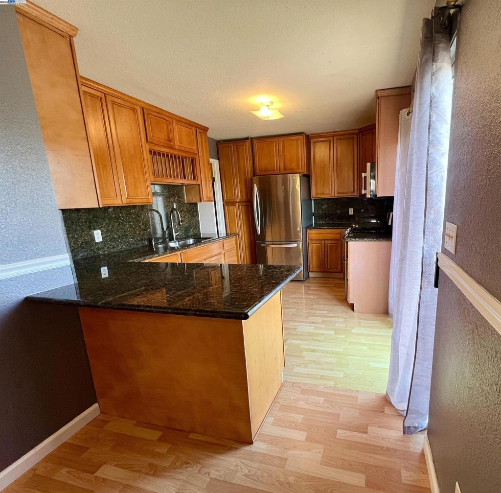WASHINGTON MANOR - Residential