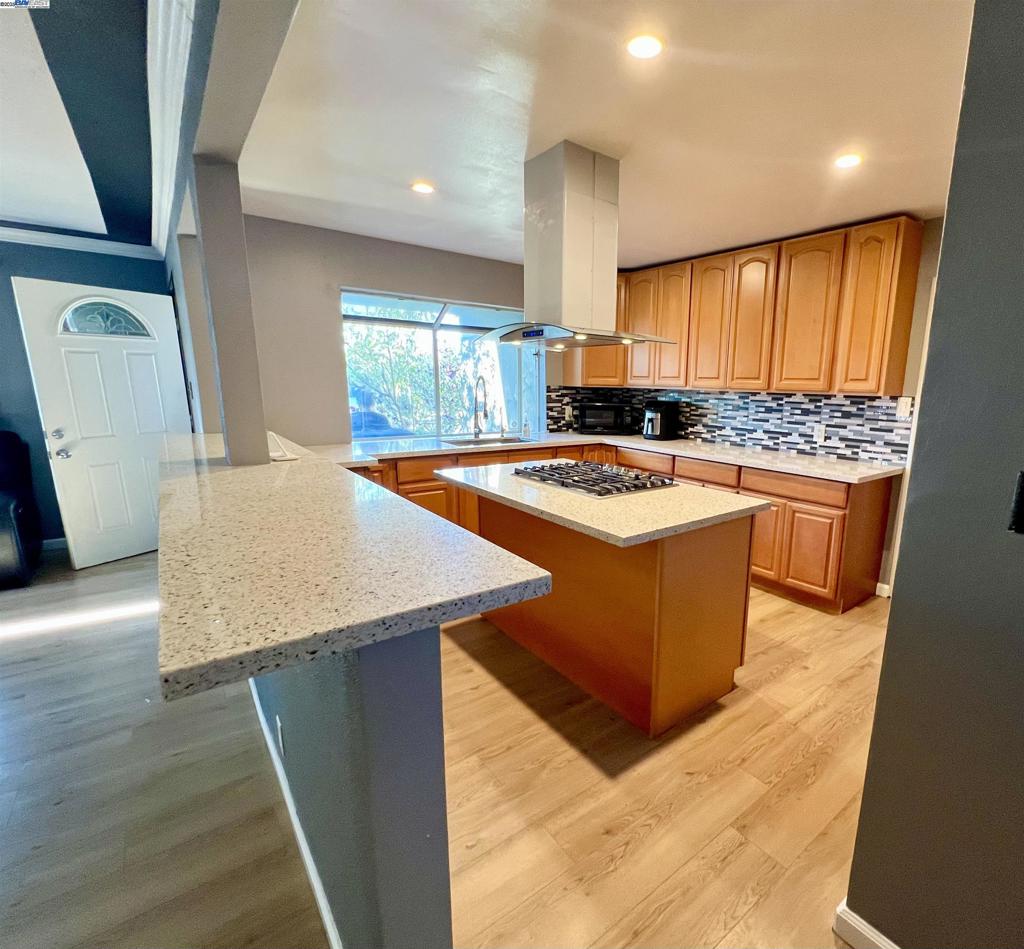 WASHINGTON MANOR - Residential