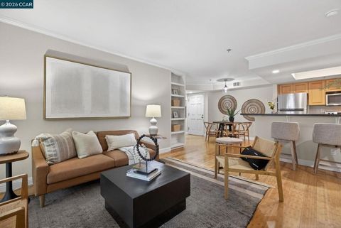 Photo of 2560 Oak Rd #120, Walnut Creek, CA 94597 (MLS # 41133086)