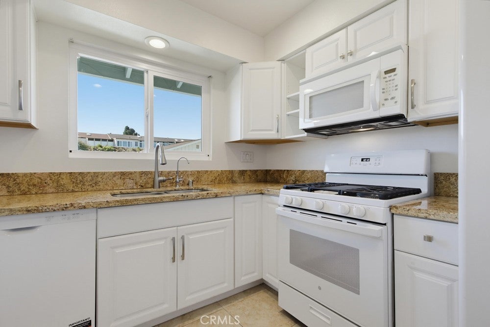 3615 Vista Bella 35