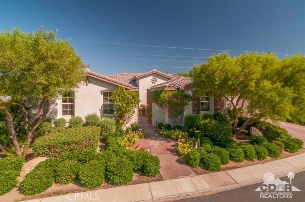 listing image 130725483696249215412