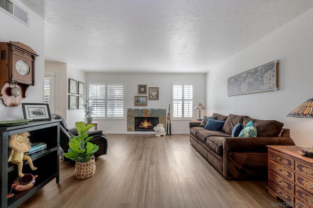 Photo of 1122 Via Loma Vis Vis, El Cajon, CA 92019 (MLS # 250043669SD)