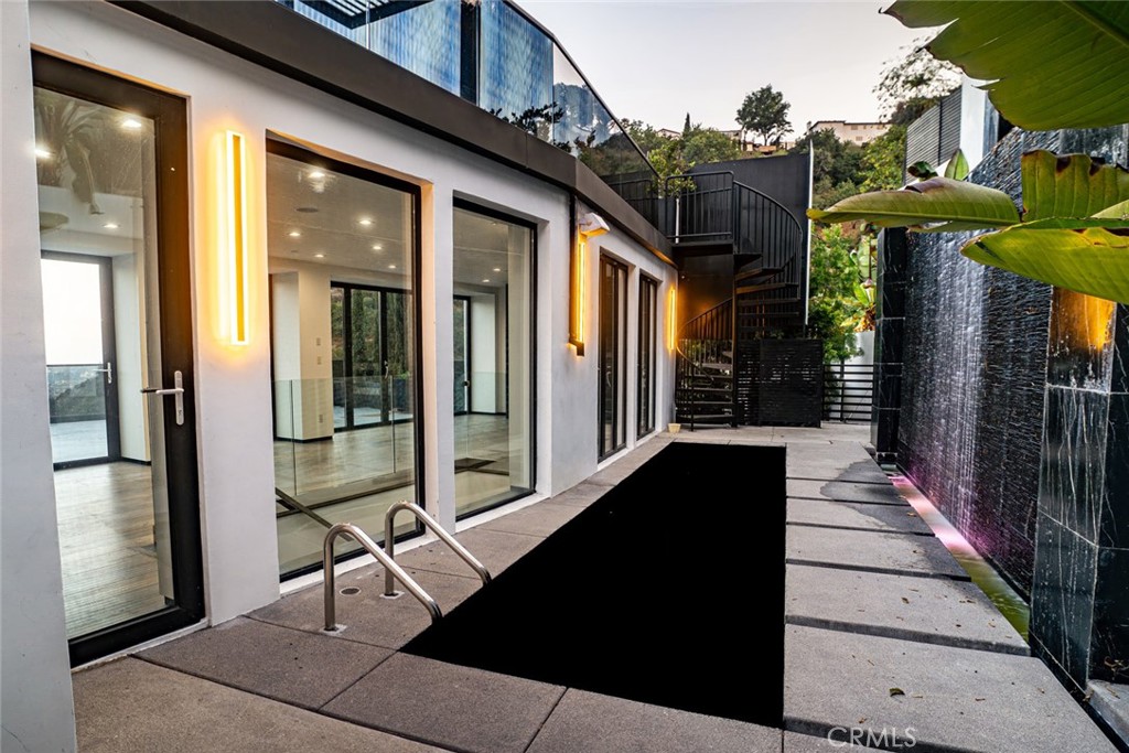8148 Gould Ave