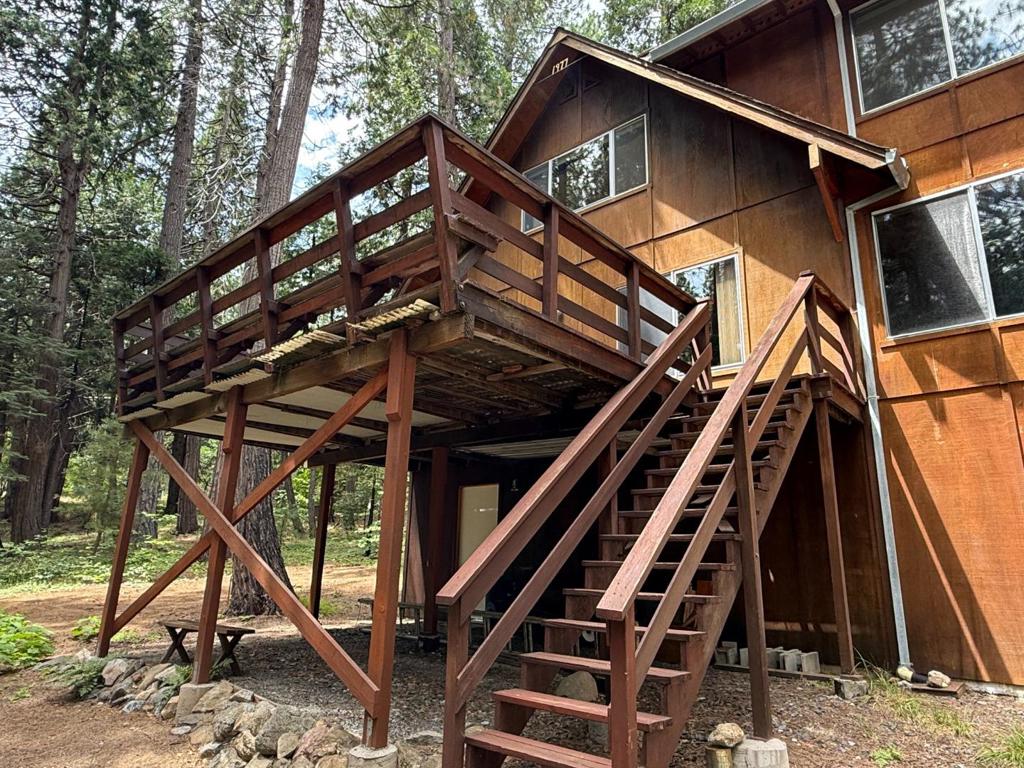 2624 Indian Rock Road