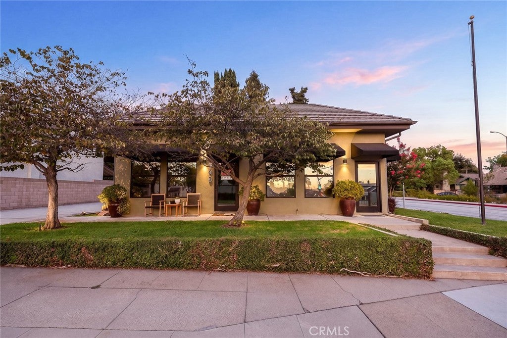 303 E FOOTHILL Boulevard