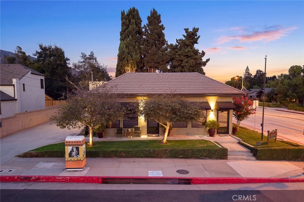 303 E FOOTHILL Boulevard