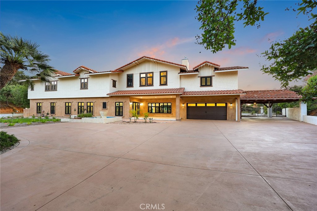 255 El Cielo Lane