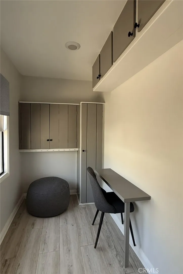 Burbank, California 91505, United States, 2 Bedrooms Bedrooms, ,1 BathroomBathrooms,Residential,Active,204604