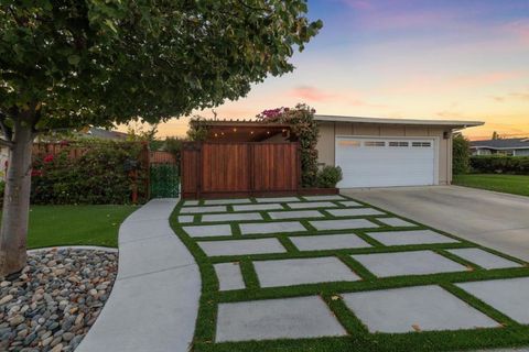 Photo of 33423344 Los Prados Street, San Mateo, CA 94403 (MLS # ML82024016)