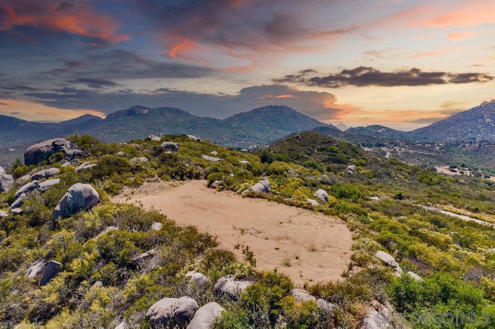 16303 Via Penasco, Ramona, CA 92065