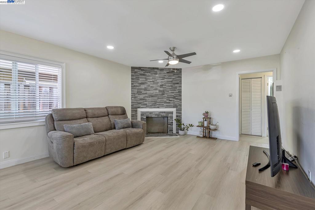 FAIRWAY - Residential