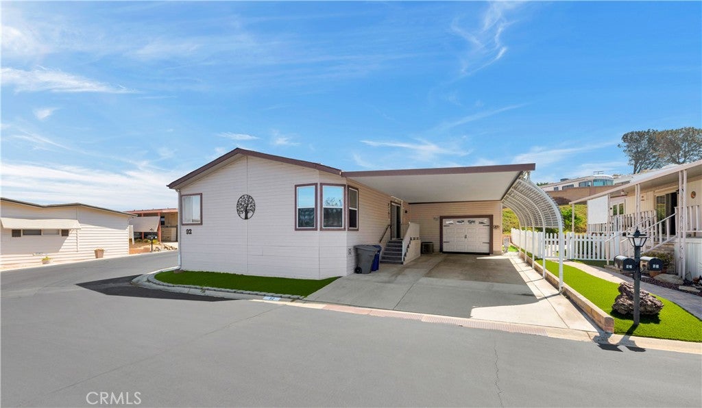 1175 La Moree Road