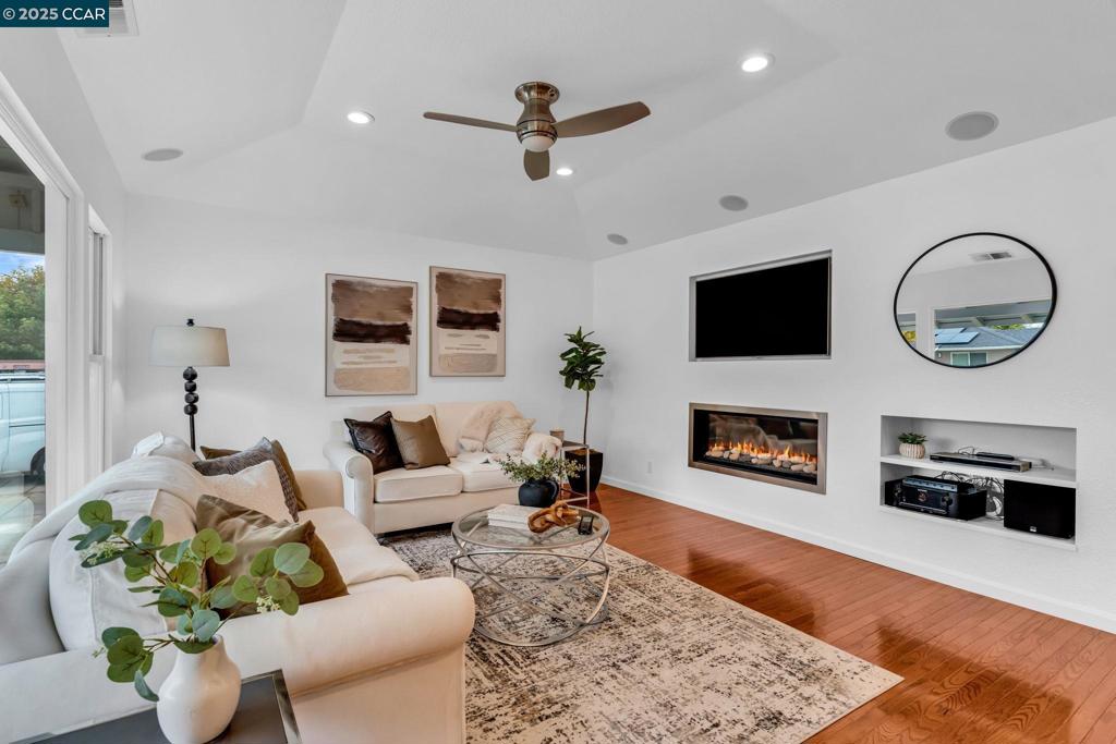 PLEASANT HEIGHTS - Residential