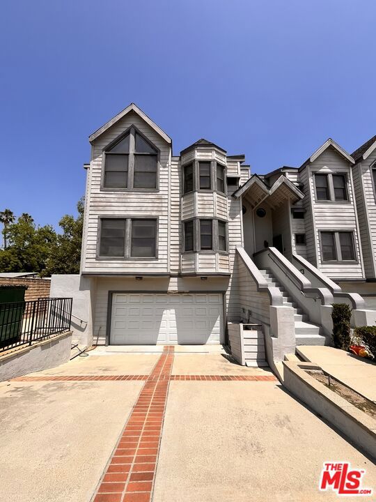 1033 La Cadena Ave 1,2,3,4