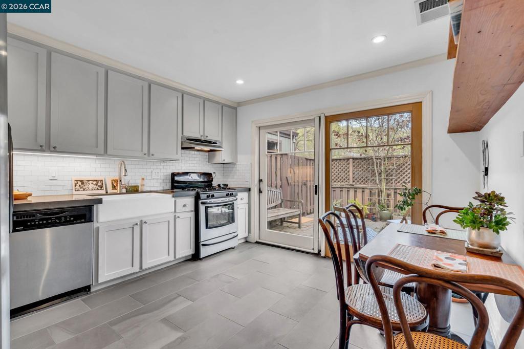 338 Olema Rd