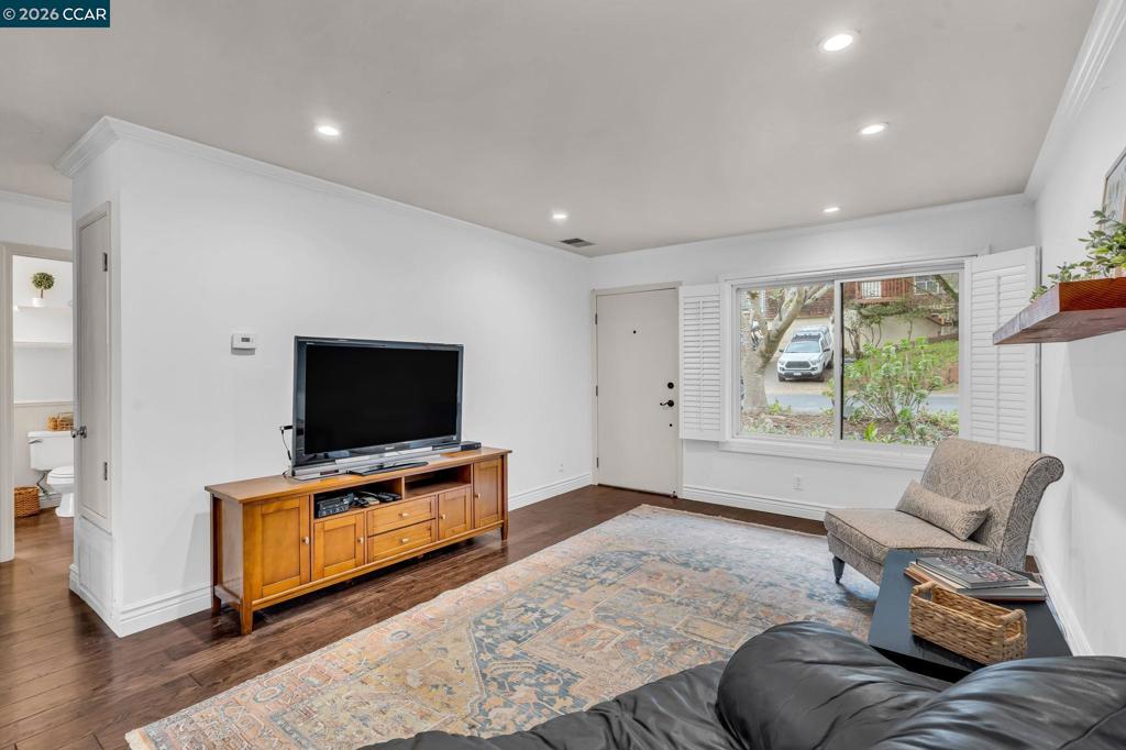 338 Olema Rd