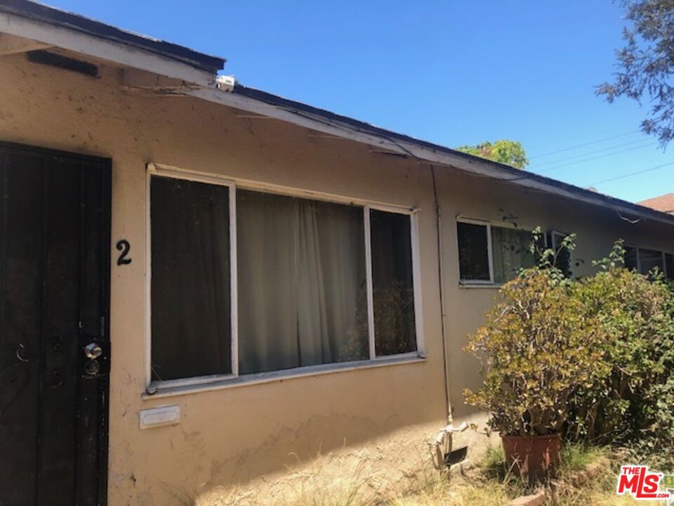 718 S Flower Street