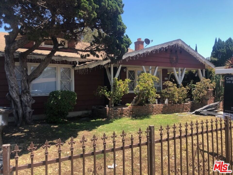 718 S Flower Street
