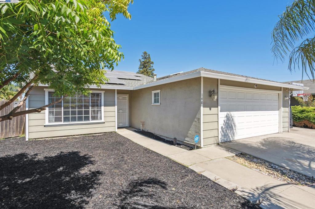 148 Spinnaker Way