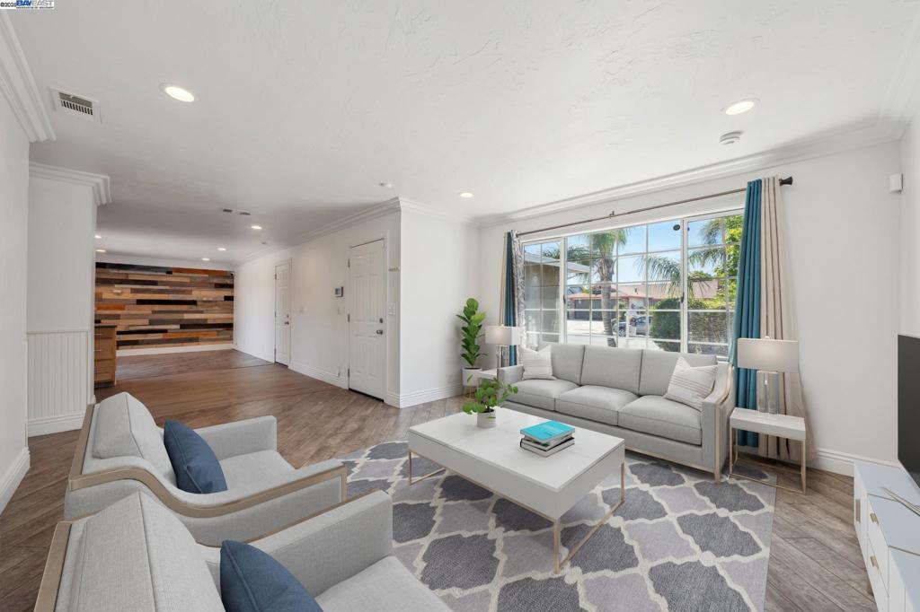 148 Spinnaker Way
