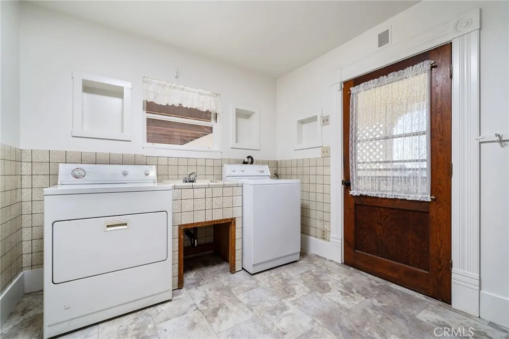 Highland, California 92346, United States, 4 Bedrooms Bedrooms, ,2 BathroomsBathrooms,Residential,Active,226858