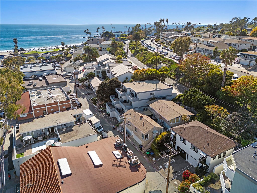 Furnished North Laguna Cottage – Steps to Everything!
Live the ultimate Laguna Beach lifestyle in this charming furnished one-bedroom, one-bath cottage located just a block from the heart of town! Walk to world-class beaches, art galleries, restaurants, shops, and the museum—all just seconds from your door.
This private retreat features fresh new furnishings, a cozy living room, dining area, in-unit laundry, and air conditioning in both the bedroom and living room. Enjoy morning coffee or evening sunsets on your private patio. Parking included.
If you’ve been dreaming of living in the heart of Laguna, this is it!