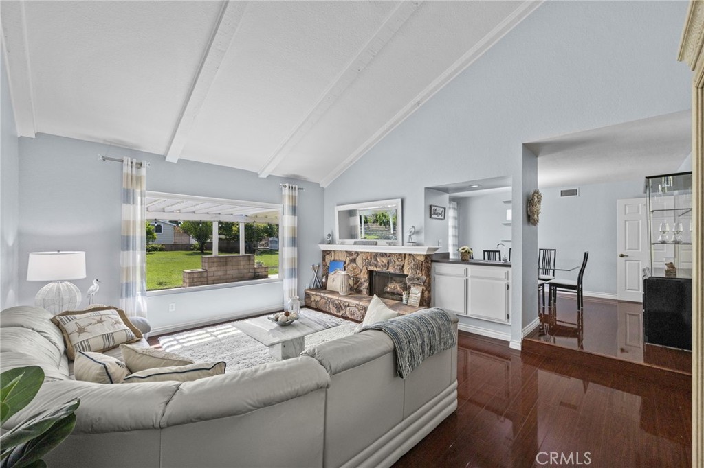 6055 Amethyst Avenue