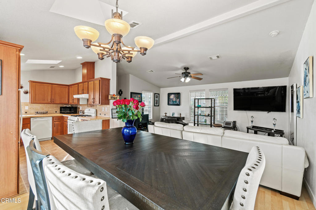 Lamplighter MHP - 0451 - Manufactured In Park