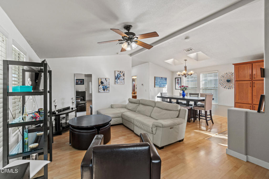 Lamplighter MHP - 0451 - Manufactured In Park