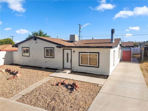Photo of 1148 E Virginia Way, Barstow, CA 92311 (MLS # IN26083273)