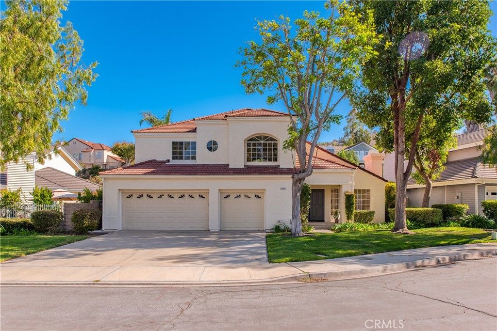 Photo of 11624 Blossomwood Court, Moorpark, CA 93021 (MLS # SR25226372)