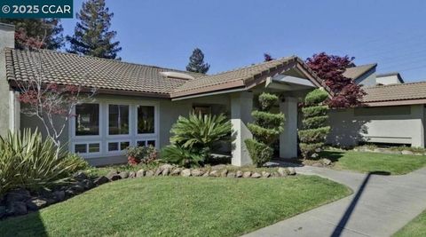 Photo of 1505 Kirker Pass Rd #122, Concord, CA 94521 (MLS # 41119618)