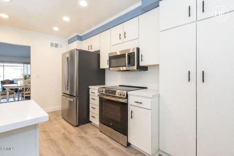 Tiny photo for 7213 Village 7 Vlg, Camarillo, CA 93012 (MLS # V1-38584)
