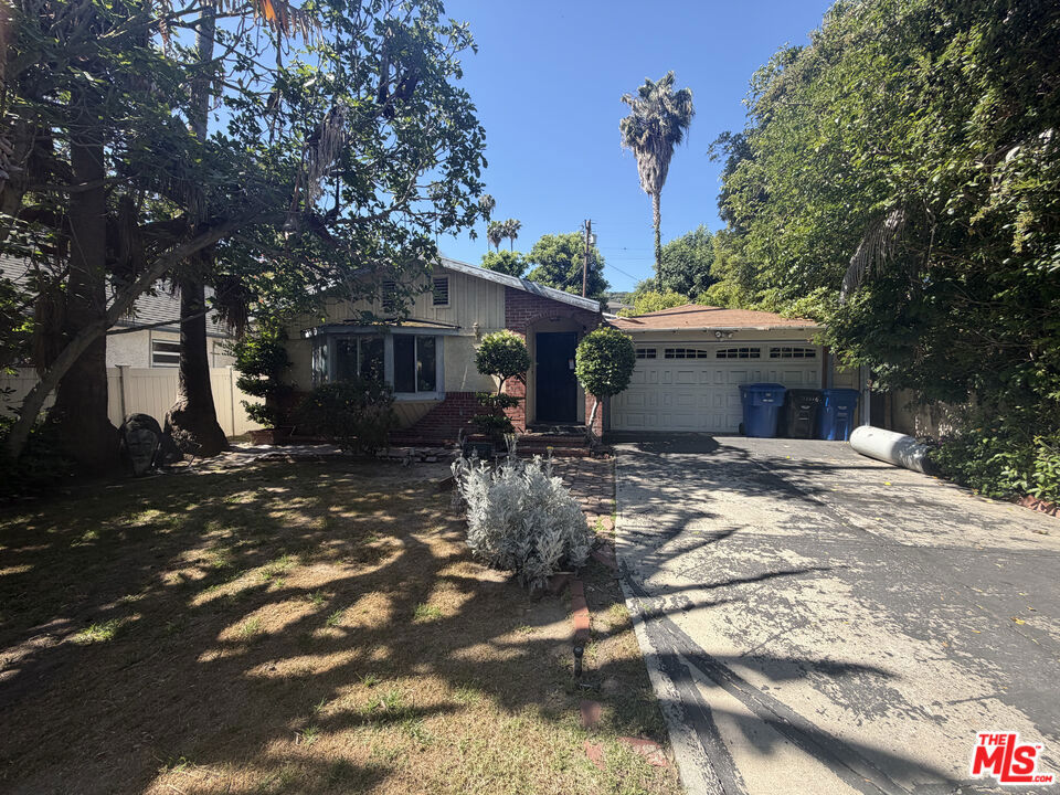 10862 Fruitland Drive
