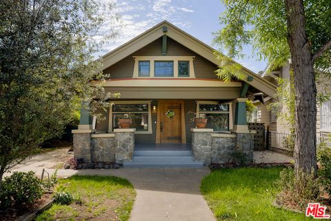 Photo of 2332 W 31st Street, Los Angeles, CA 90018 (MLS # 26679115)